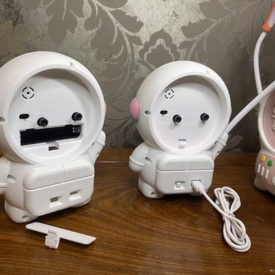 Astronaut Desk Lamp with Alarm Clock_img_1
