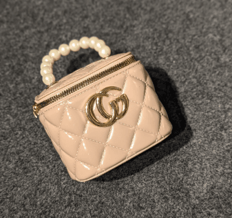 Luxury in a Mini Look_img_0