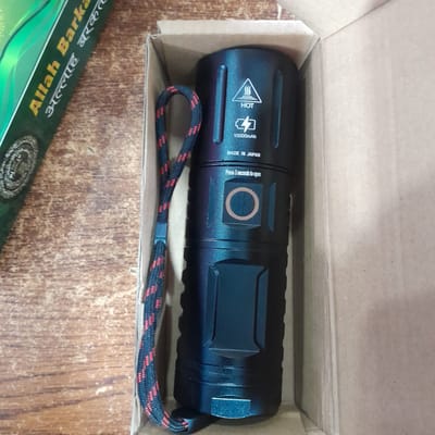 Strong Light Lamp T40 LED Flashlight USB Rechargeable Ultra-Bright Torch High Power Lantern Built-in Lithium Batteries_img_1